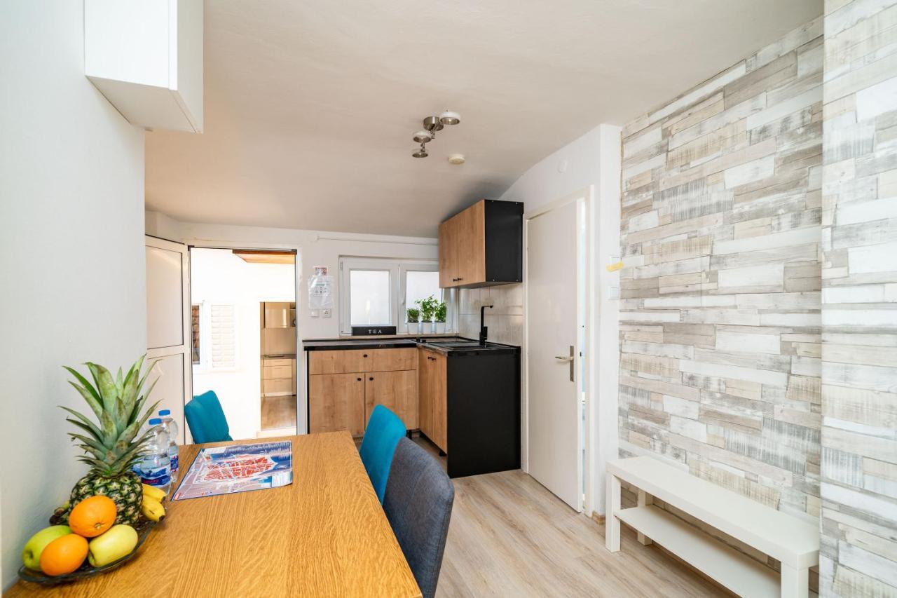 Magnolia Apartments, Apartman *
